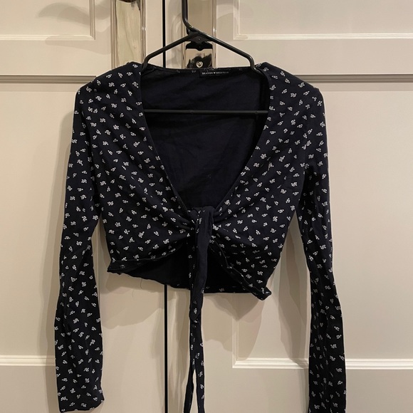 Coco wrap top - Picture 2 of 3